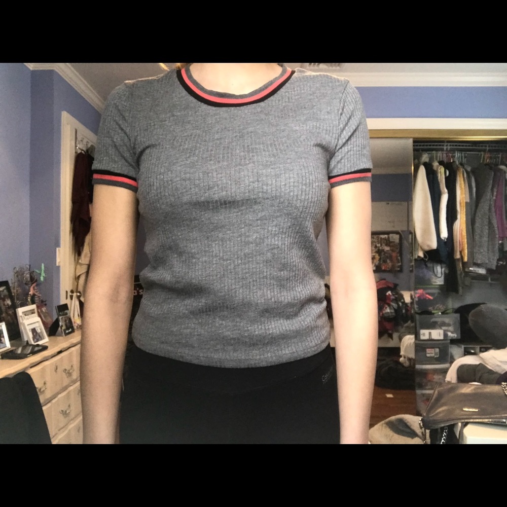 H&M Tee - Picture 2 of 2